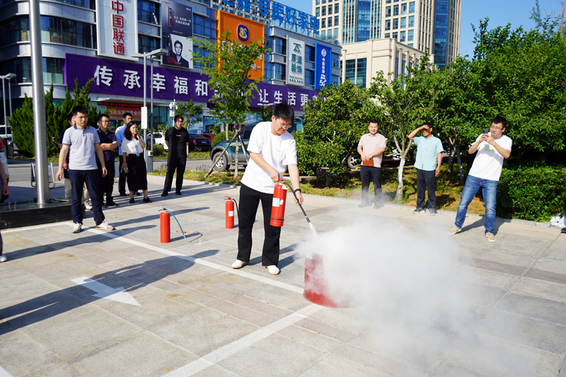 DSC02143.jpg DSC02143.jpg